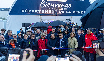 Acteurs Locaux Vendée - Vendée Globe 2024 une INAUGURATION PLUVIEUSE, INAUGURATION HEUREUSE !